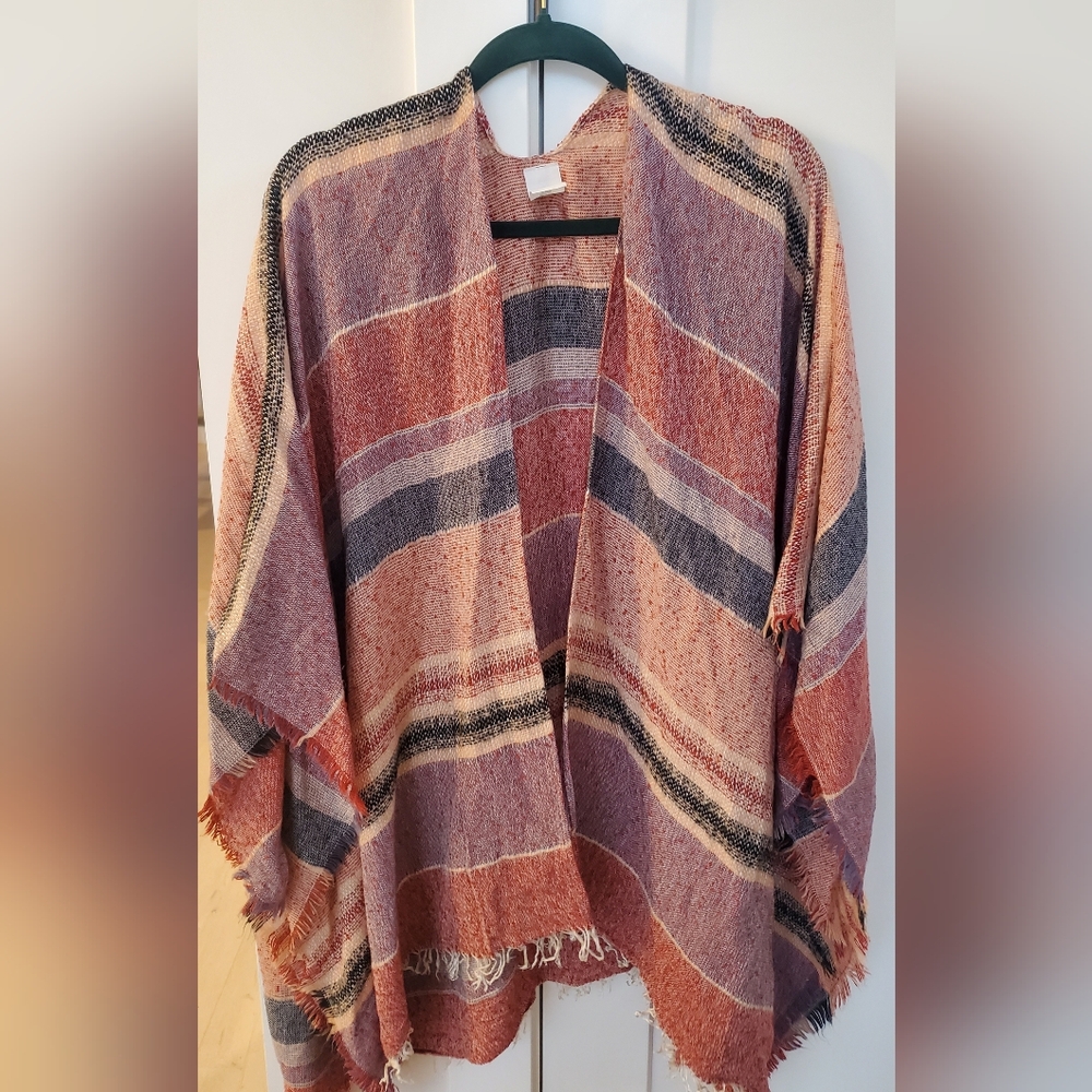 Christopher & Banks beautiful Women's Poncho Free Size